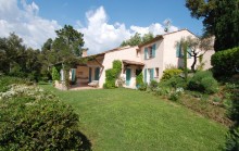 Superbe Villa provençale avec superbes vues sur le village de Grimaud