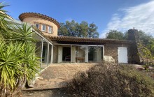 La Garde Freinet - Complete renovation required on 10 hectares of land